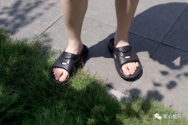 拖鞋|换鞋解乏，缓解脚压，咕咚运动舒缓拖鞋体验