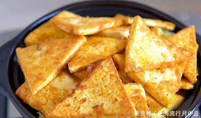 不到|白菜这样做,有菜有蛋有豆腐,出锅汤汁儿都不剩!成本不到10块钱