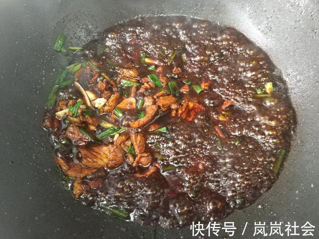 豇豆角|这才是豆角面条的正宗做法,不煮不炒,有肉有菜,比焖面好吃多了