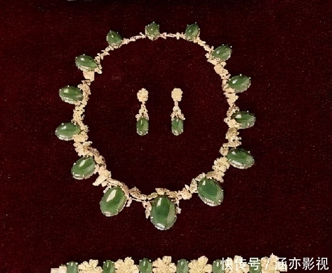 凯特王妃|英女王这套玉首饰蛮好看的,但有50多年没戴过了,好可惜