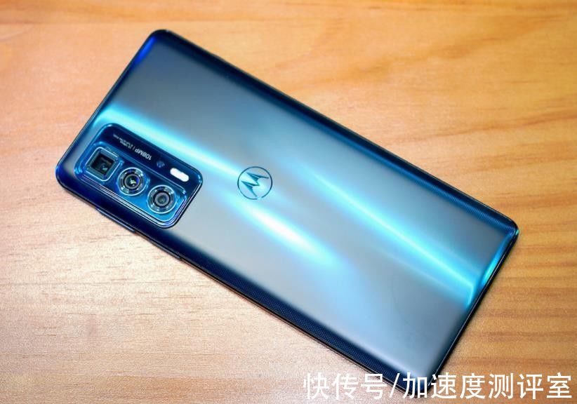 摩托罗拉|一亿像素+50X潜望式变焦+144Hz高刷屏，这款旗舰机售价仅1949元