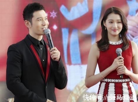 黄教主|黄晓明一把将关晓彤搂入怀中，谁注意她的手放哪？素质装不出来