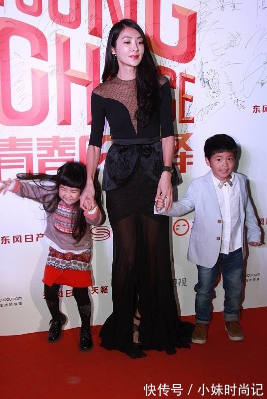 裙装|吴速玲“带娃”走红毯,身着一袭黑裙妩媚大气,曹格真是赚到了