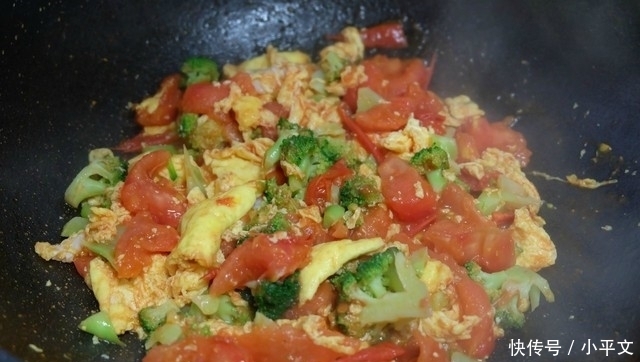 番茄只会炒鸡蛋?做法太普通了,来看看我这么做,简单营养又下饭