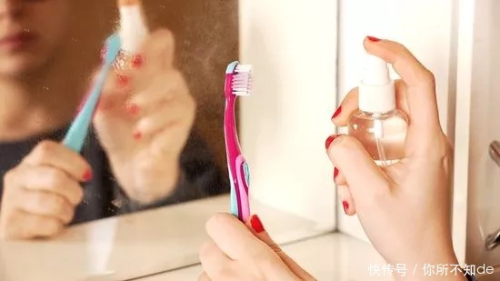 污渍|快速让镜子焕然一新！如何清洁镜子而不留下水痕？