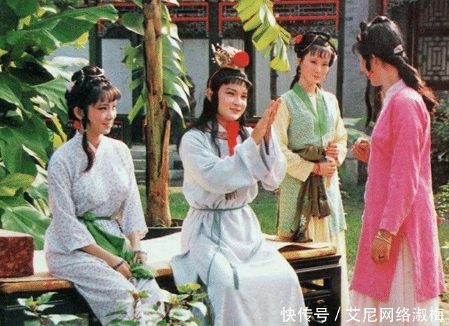 喜欢|袭人稳重大方,为何不被大众喜欢?背后放暗箭的朋友,很可怕