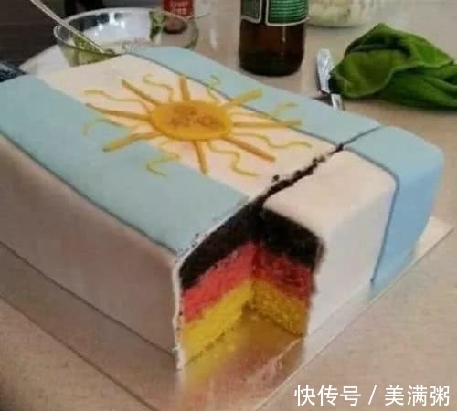 |搞笑图片幽默段子笑话:这秀恩爱的必备技能难度好高啊,哈哈哈