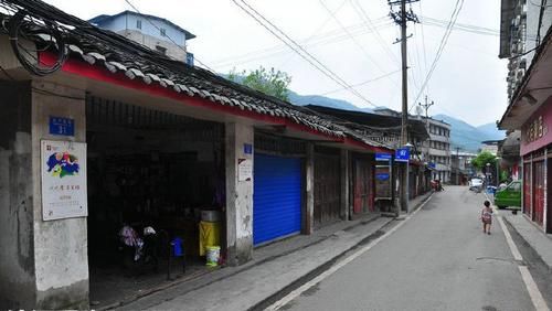 重庆合川百年老街道，交通要塞昔日码头，水位上涨好比仙境