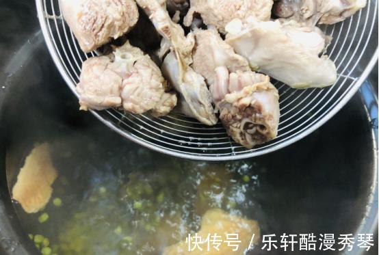 绿豆|广东消暑靓汤，土茯苓水鸭汤，甘香醇厚清热祛火