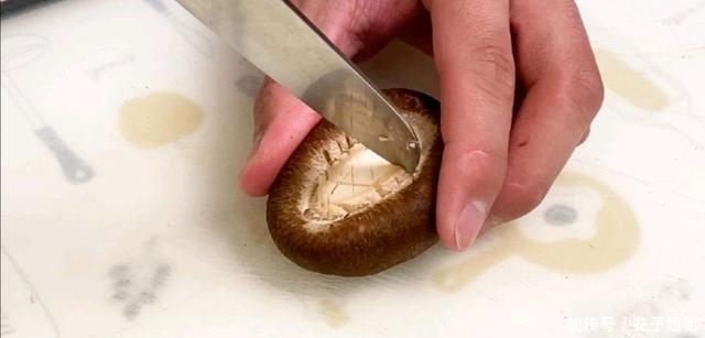 做法|香菇素鲍鱼不是鲍鱼胜似鲍鱼,做法还简单!