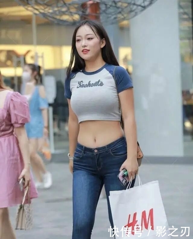 牛仔裤别乱穿,这样搭时髦又显瘦,才是牛仔裤的正确打开方式