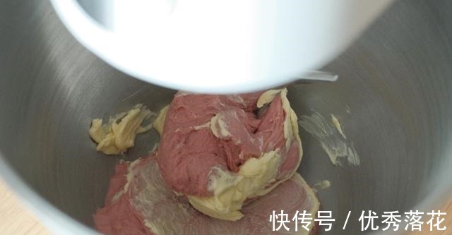 台湾草莓鲜奶油生乳包！