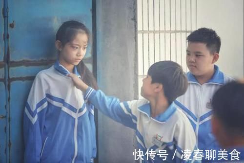 一技之长|“不应该还手?”孩子受欺负还手被罚,妈妈用巴掌教老师道理