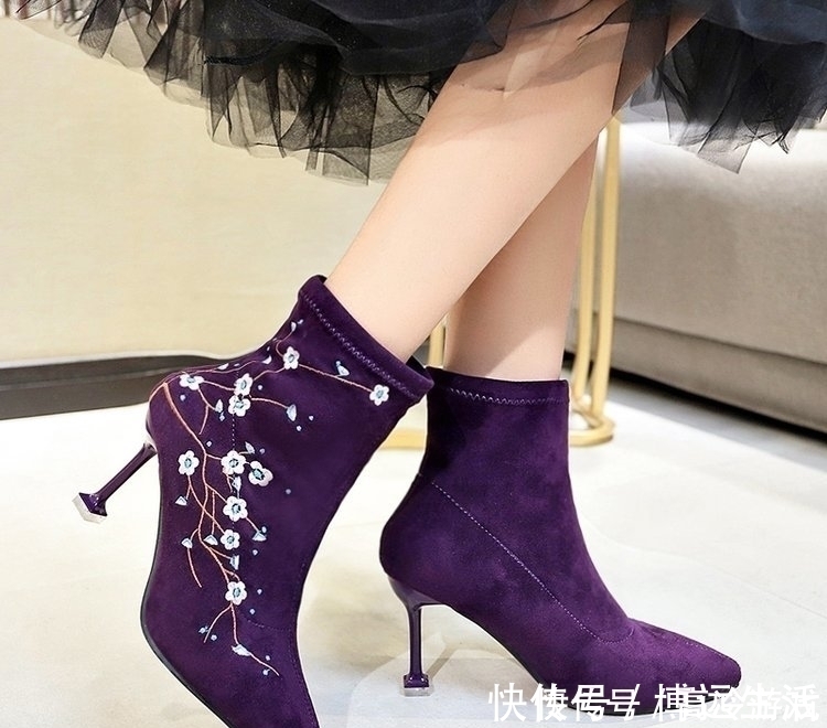 绒面 女人身材丰满,就要穿这种高跟鞋,性感妩媚,显高显瘦,贼美