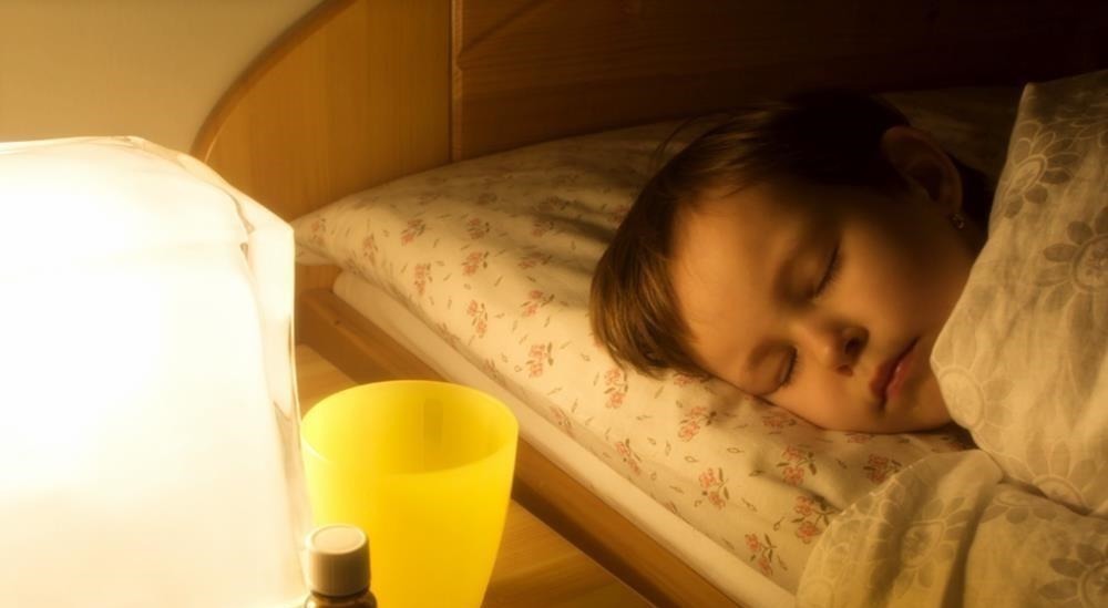 睡前|坚持睡前喝牛奶3年，10岁男孩身高只有1米1，医生：喝奶时间不对