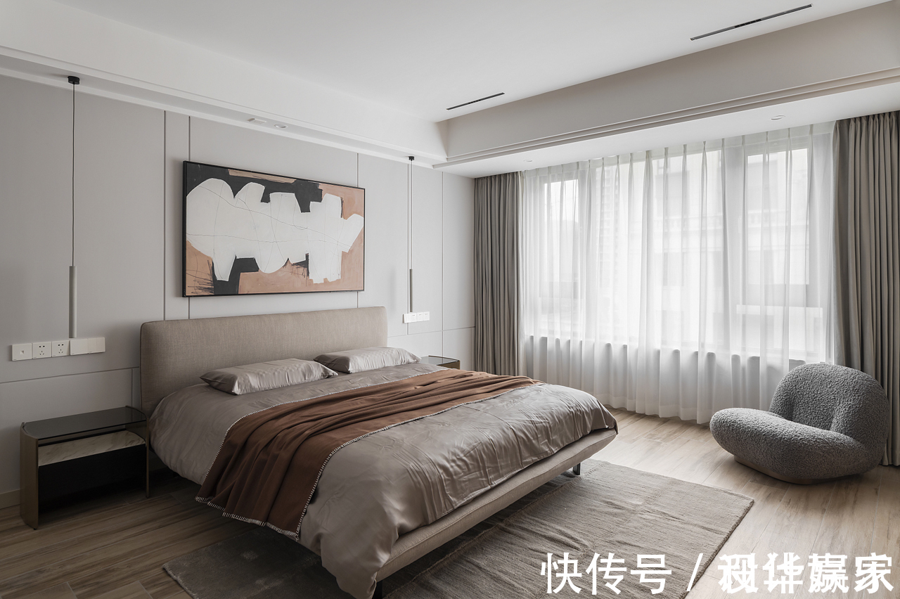 原木|243㎡自然跃层,耐看的原木+白色,还有自家花园,真让人羡慕