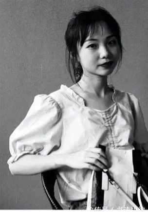 家之长@98年的“小姐姐”,草书竟如此老辣惊艳,大气磅礴中透着沉稳之气