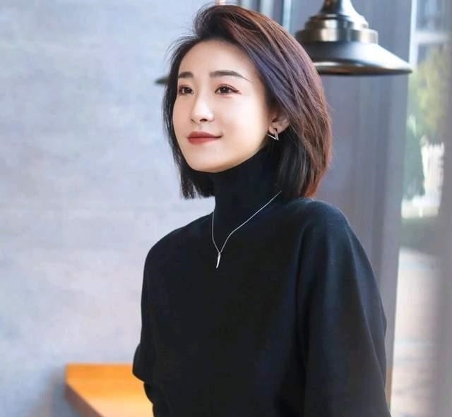 正确 这才是毛衣的正确穿搭,简单优雅又减龄,轻松穿出20岁的感觉