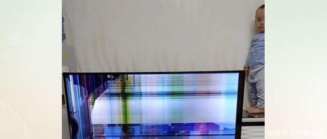 儿子|宝妈刷碗的功夫,儿子把电视给摔坏了,网友这宝妈心态真好