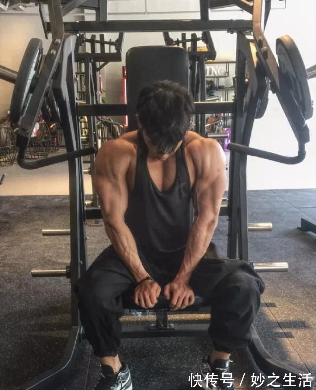 王浩洋|掉肌肉小毛睿变身龙战队成员，这个小伙够强