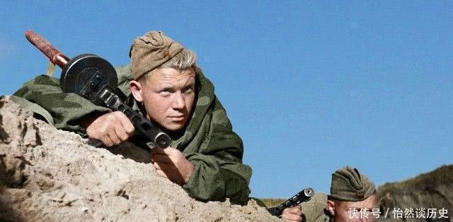 误以为|打出国门的苏军士兵误以为马桶水是饮料 把席梦思床垫当玩具