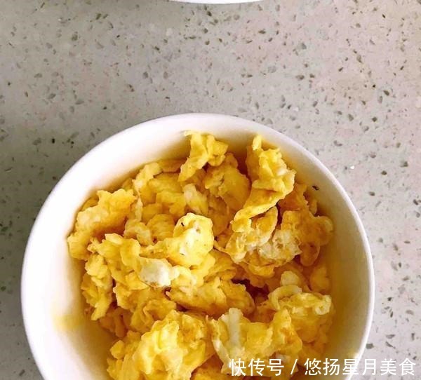  a1725|天气寒冷，这道菜应该经常为家人食用，用来做晚餐，软嫩鲜香