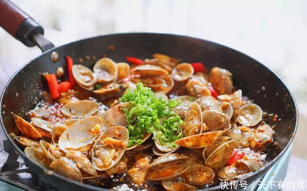 老渔民亲授，不加一滴油，15分钟让花甲快速吐沙，吃起来不牙碜