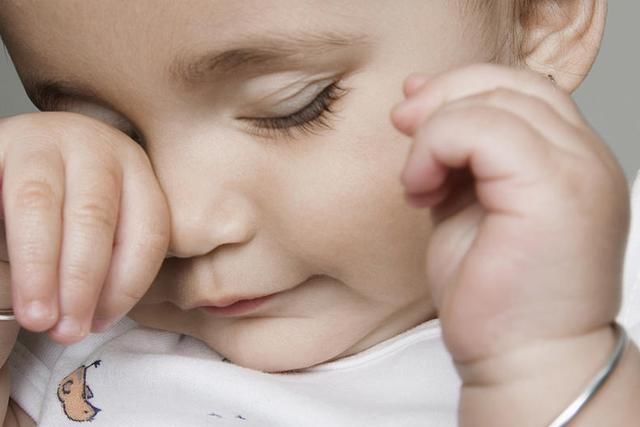 独立|3岁之前 除了让宝宝学会独立之外 还有这两点也很重要！