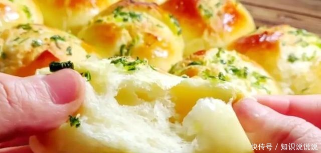  烤箱别再闲置着了，跟着我学做蒜香面包，疏松香软蒜香淡然