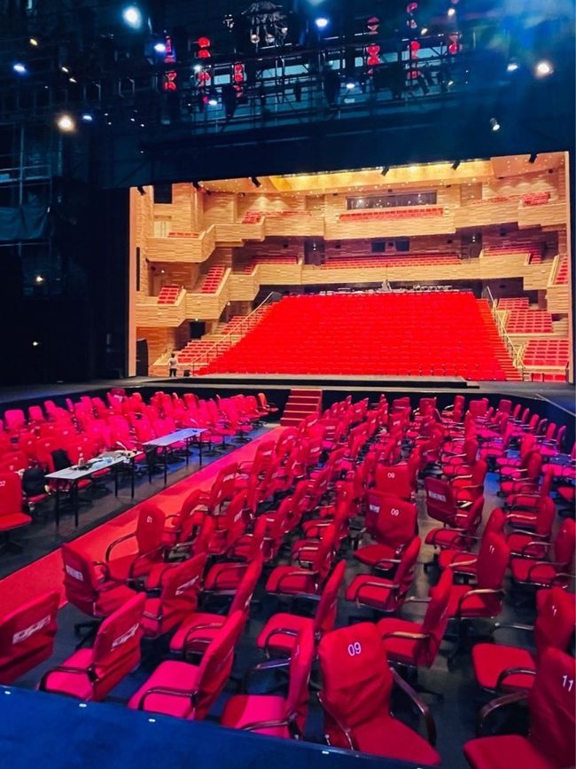 心声#肖战时隔三月再登《如梦》舞台，凌晨“小作文”袒露心声