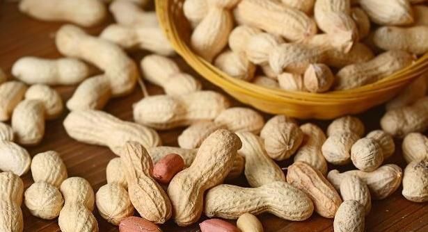 中老年人|花生加“一物”,堪称中老年人福利,清血管防血栓,预防中风脑梗