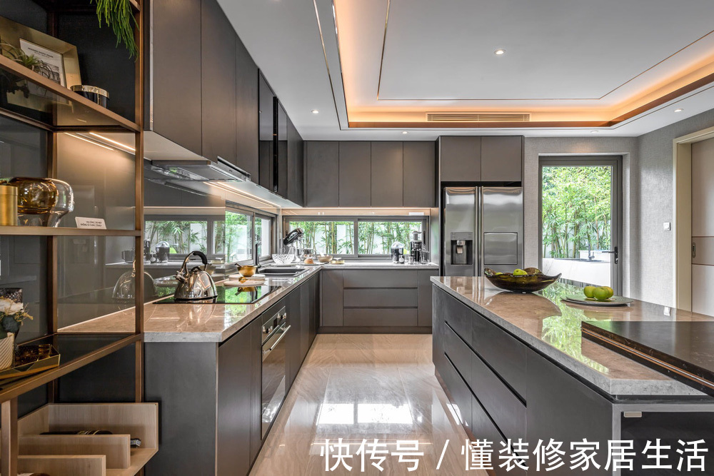 深色系|实际面积260㎡的别墅,装修不奢华不堆砌,三代人同住越看越喜欢