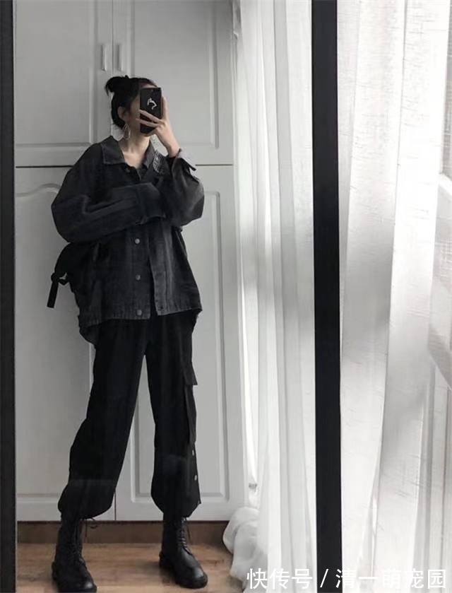 牛仔服 人手一件的“牛仔外套”,怎么穿才好看?这两个时髦穿法很流行