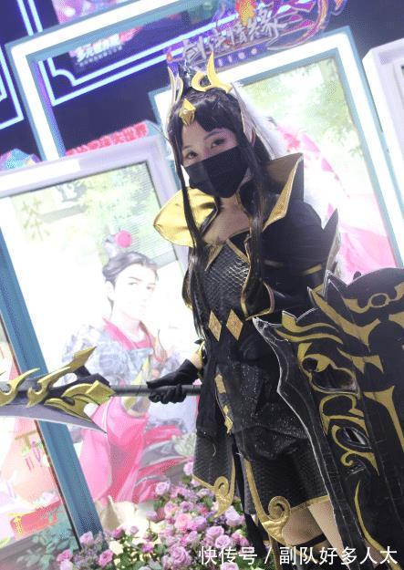 showgirl|2021CJ逛展第三日：ChinaJoy最美COS？看完我都流鼻血了