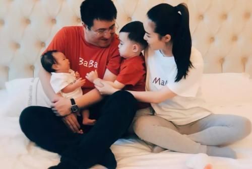 小儿子|为什么当初要二胎的人后悔了？这6张照片说明了一些道理