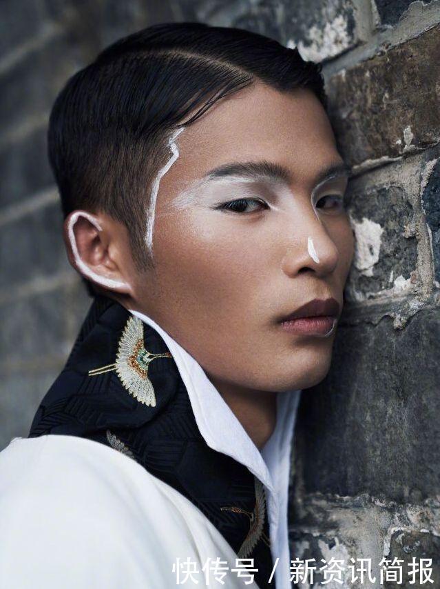 “西装+马面裙”有多好看原来汉服还能这样玩,路人也会被惊艳