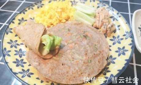 全麦粉|入伏后,这道主食记得多吃,8分钟搞定,营养饱腹又解馋,吃不腻