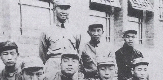 毛主席|55年授衔太低,此将领闹得很凶,林总很生气,毛主席赶忙安抚