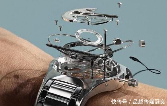 表戴在左手|为什么“戴手表”要在左手?男人必要了解一下,不要一问三不知!