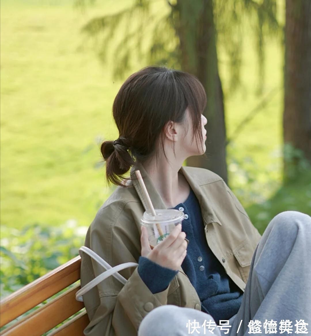 发型|别再披头散发了,今年流行这些“盘发”,优雅精致又时尚