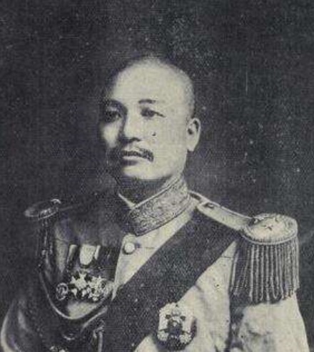 暂编第|八路军南下支队挺进华南，曾受到国军3个军的围攻，军长都是谁？结局如何？