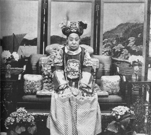 账单|清朝珍妃姐姐随手记的账单,这字迹让现代人汗颜,远胜许多书法家