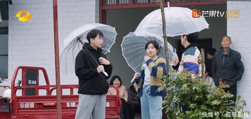 拖拉机 《向往》张艺兴杨紫关系升温变话痨,黄磊何炅暗暗撮合,为收视率故意炒作?