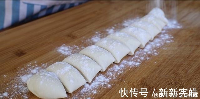 手把手教你做烙馍，烙时不用1滴油，吃的时候才叫香，柔软又筋道