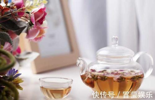 护肤 早上有4个小习惯的女人,不怎么护肤,皮肤也会很好