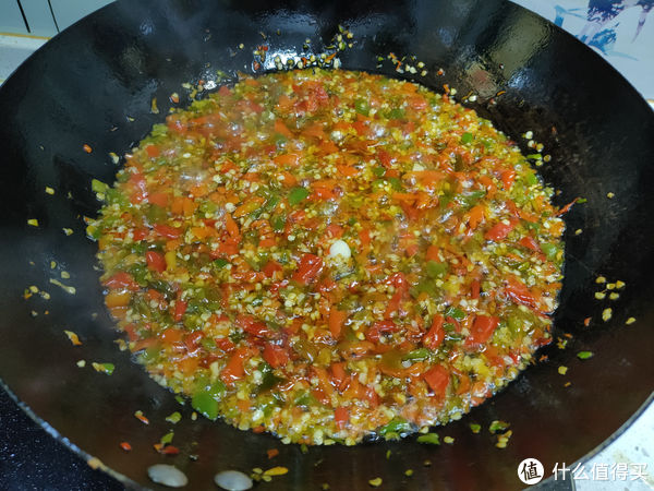 趁辣椒新鲜又便宜,多囤些做辣椒酱,放一年不坏,拌面下饭特美味