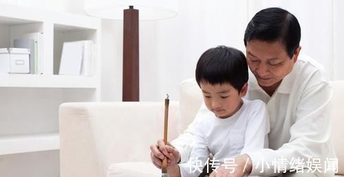 工整!9岁男孩一手“印刷字体”走红,看了不忍扣分,被赞当代王羲之