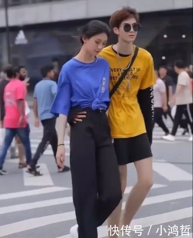 自觉|有一种撒狗粮叫做:男生穿女友的超短裤,未成年请自觉闭眼!