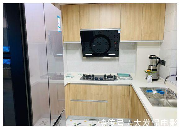 卫生间|参观新房装修，花5万全屋定制收纳柜，我家后悔装早了！