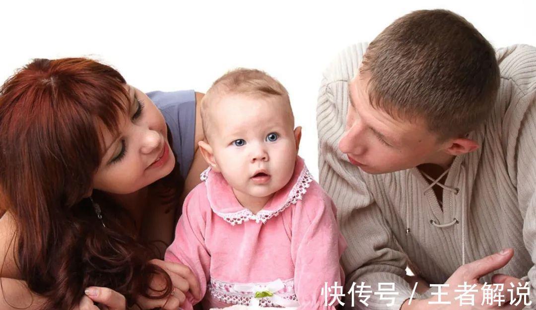 父母|娃快2岁还不会说话，奶奶却责怪父母没给孩子剪舌根，无知者无畏